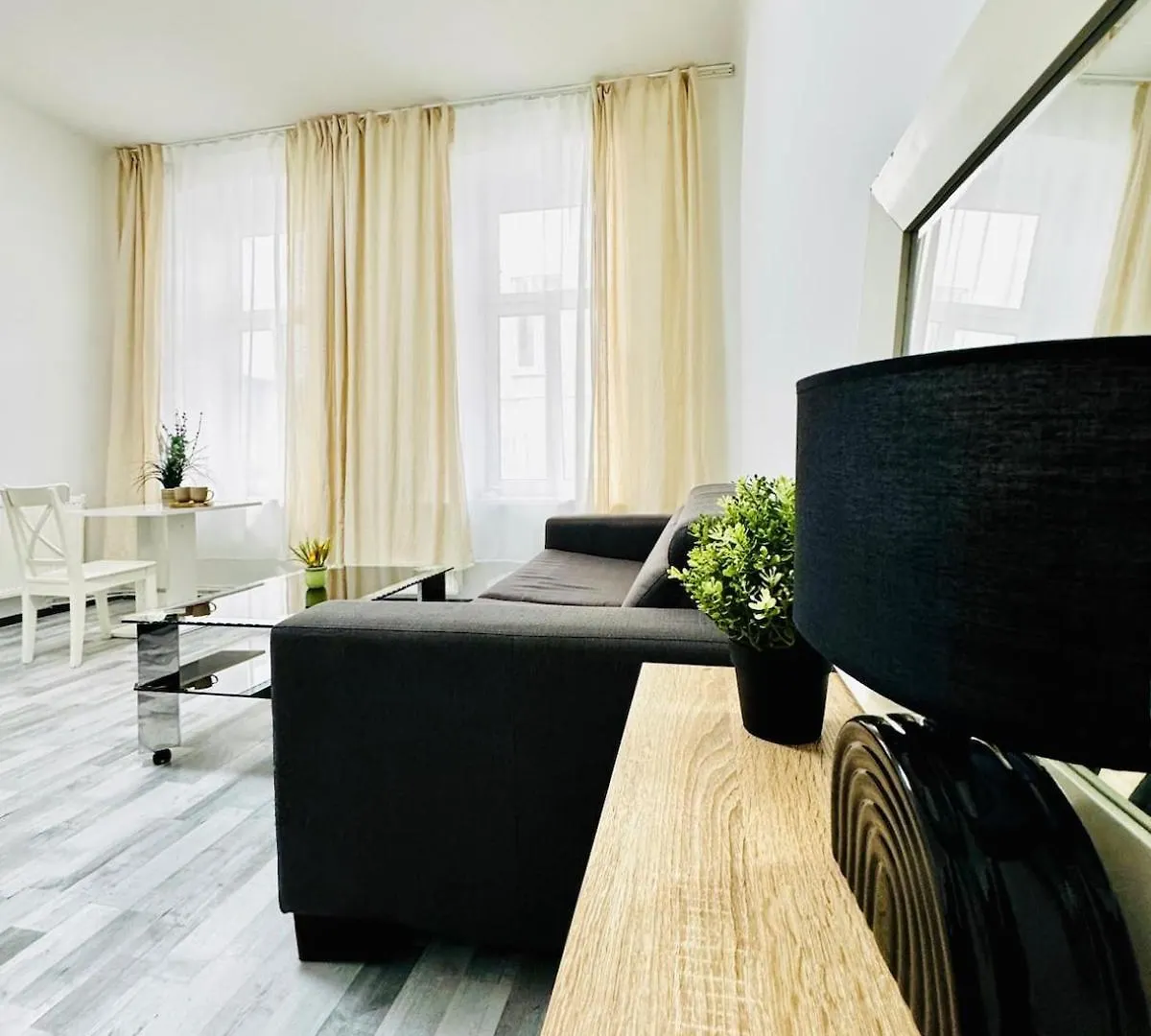 Apartment Stylish Studio Apt, 15 Minutes To Rathausplatz Vienna Austria