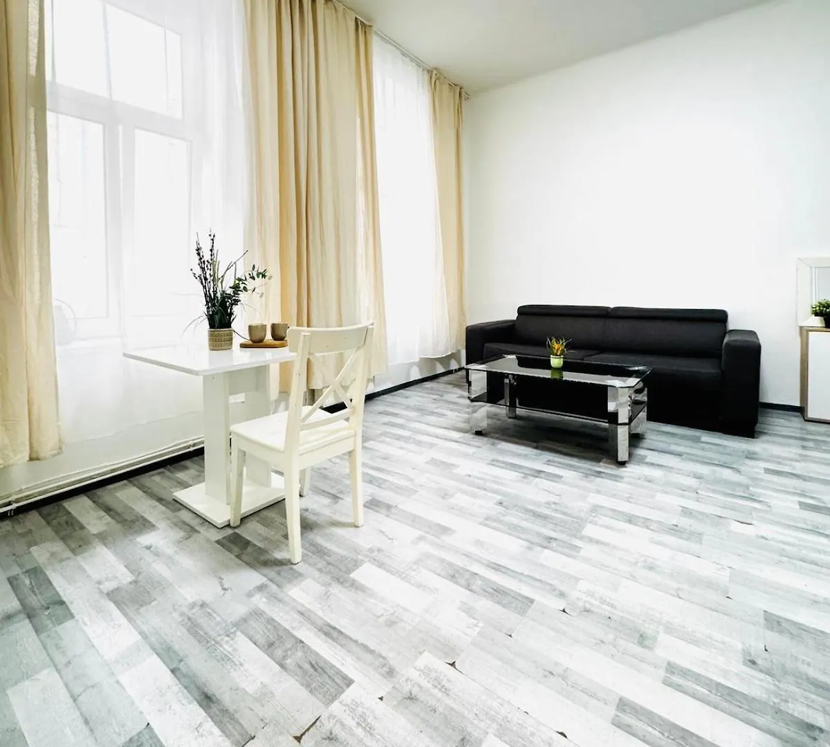 Stylish Studio Apt, 15 Minutes To Rathausplatz Viena